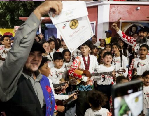 Entregan en Falcón Orden Alí Primera al maestro zuliano de la fotografía Luis Pire