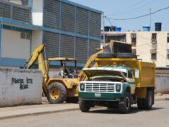 Unidad educativa y bloques de Raúl Leoni recibieron operativo de limpieza del IMA