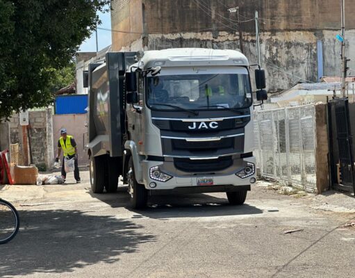 Marabinos de Caracciolo Parra Pérez: “El servicio de aseo ha mejorado”