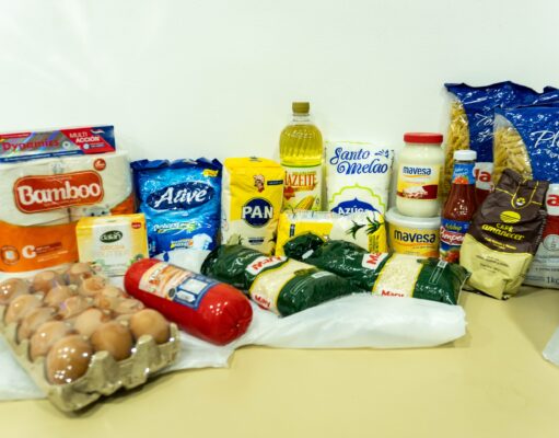 Concejo Municipal entrega más de 300 bolsas de comida a sus trabajadores