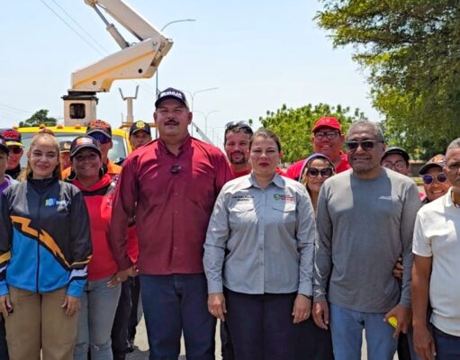 Gobernador Luis Caldera ejecuta el Plan de Iluminación Vial en la Costa Oriental del Lago
