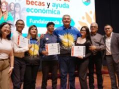 Luis Caldera entregó más de 7.000 becas a estudiantes universitarias
