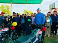 Gobernador Caldera inaugura moderno auditorio y entrega flota operativa en Simón Bolívar