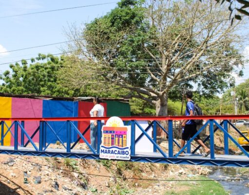 Alcaldía de Maracaibo rehabilitó puente e intervino cañada en sector La Galletera