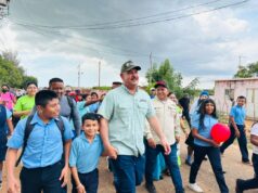 Gobernador Caldera impulsa la educación en Jesús Enrique Lossada con nuevas herramientas tecnológicas