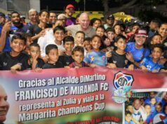 Patrocinio de oro de Di Martino a escuela de fútbol infantil que competirá en torneo nacional