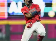En Atlanta, Acuña es el poder y Robert Suárez el seguro