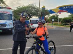 Pedales, rosas y familia marcaron la celebración del Día de las Madres en la Ciclovía