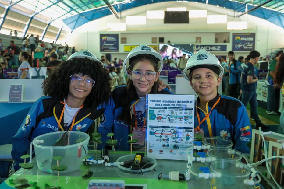 Mencion HonoríficaEquipo: Alpha Maverick 
Competencia: Ingenio Creativo
Categoría: Aventura