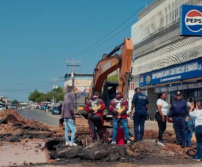 Reparan con éxito mega fuga de agua en Cuatricentenario