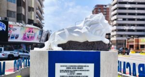 Alcaldía de Maracaibo entrega totalmente rehabilitada la Plaza Club de Leones
