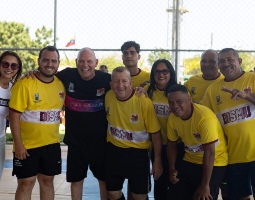 Alcalde Di Martino debuta en los Juegos Interdependencias y marca gol en Maracaibo