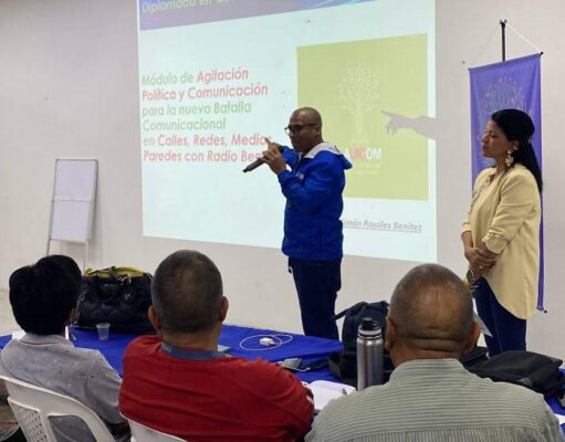 Vice Rector Rafael Rosales Benítez de LAUICOM propone usar pensamiento crítico para desmontar fake news