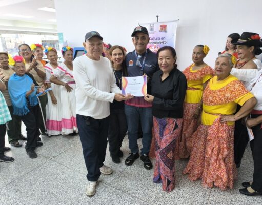 Agrupación de Danzas ‘Rompiendo Cadenas’ celebra 19 años en la Alcaldía de Maracaibo