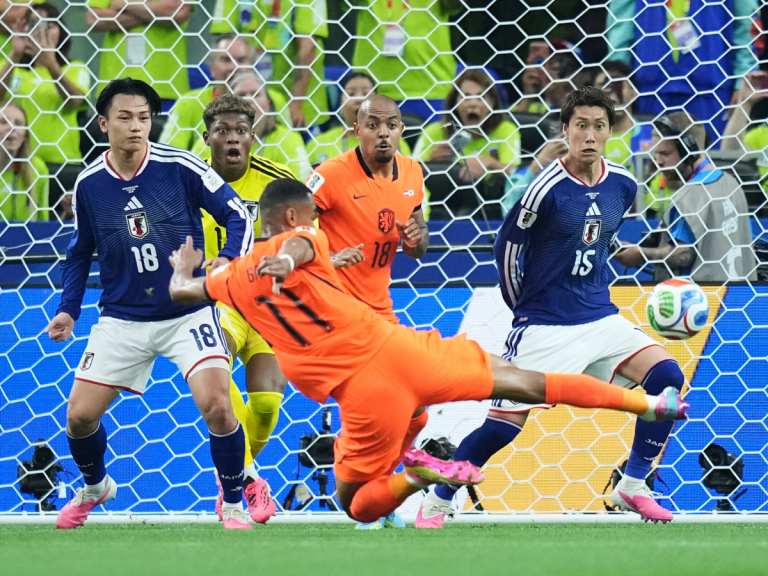 FIEBRE MUNDIAL: Japón remontó y empató