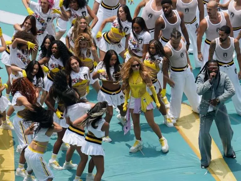Shakira-y-Burna-Boy.webp