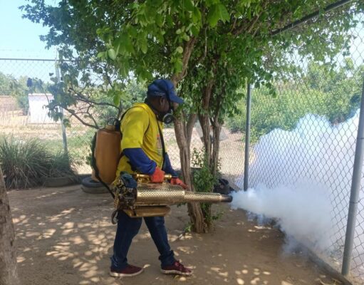 Alcaldía de Maracaibo realiza jornada de fumigación en siete escuelas