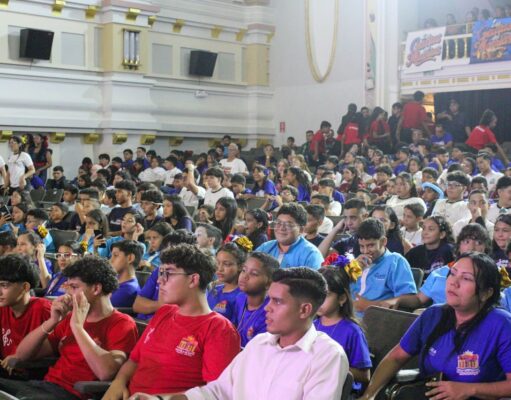 Diez agrupaciones infantiles y juveniles clasifican a la gran final del Festival de Gaitas