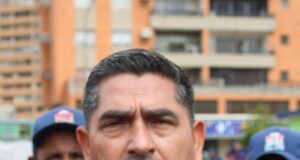 IMTCUMA fortalece seguridad vial en paso peatonal entre los centros comerciales Cima y Gran Bazar en Maracaibo Freddy Morón, presidente adjunto del Imtcuma