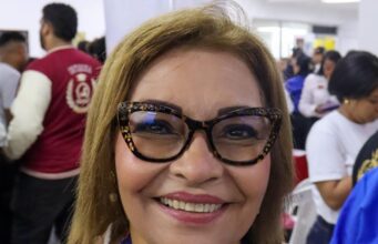 Más de 600 jóvenes participan en la Expo Orientación Vocacional Universitaria en Maracaibo Blanca Torres, directora de Educación y Asuntos Universitarios de la Alcaldía de Maracaibo