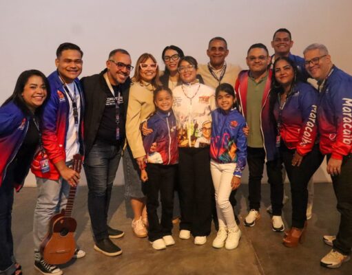 Alcaldía de Maracaibo reconoce a escuelas destacadas en el Festival Nacional de Gaitas