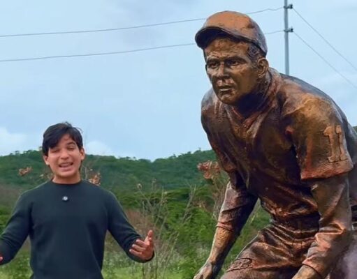 Josué Benjamín Figueroa rinde homenaje a Luis Aparicio con una escultura para Maracaibo