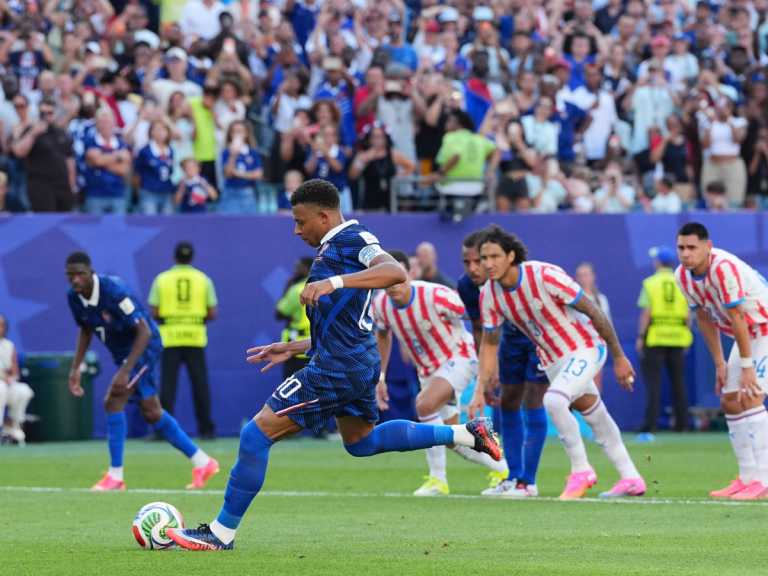 FIEBRE MUNDIAL: «El Capitán» Mbappé con penal metió a Francia en cuartos