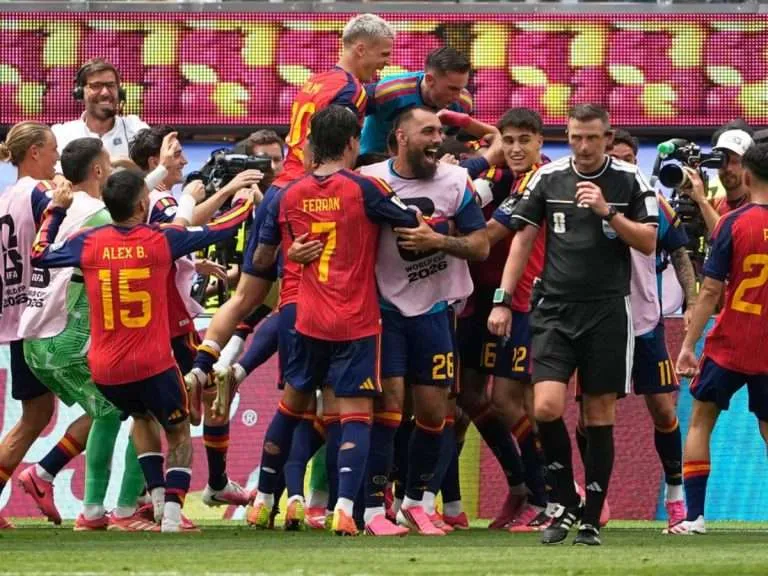FIEBRE MUNDIAL: Triunfal retorno de España a semifinales