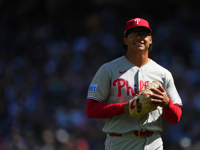Jesús Luzardo aceptó un hit, superó los 200 ponches y blanqueó a Seattle
