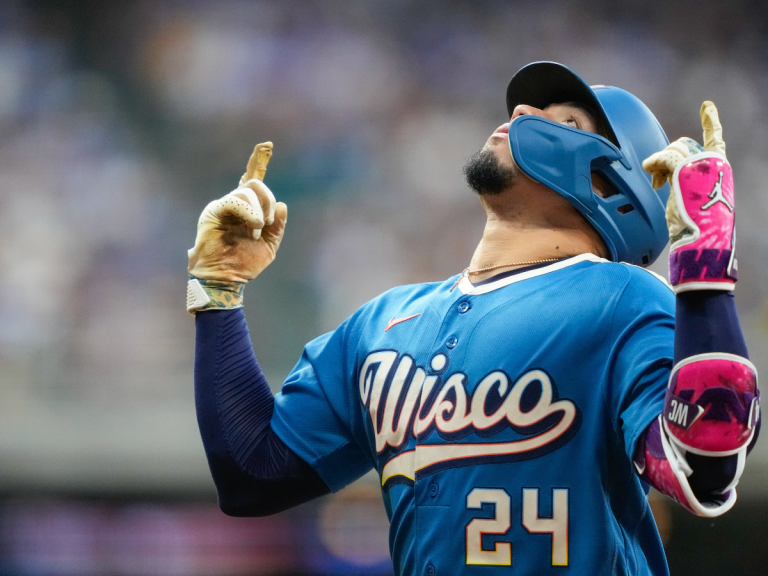 Chourio y Contreras remolcadores de Milwaukee