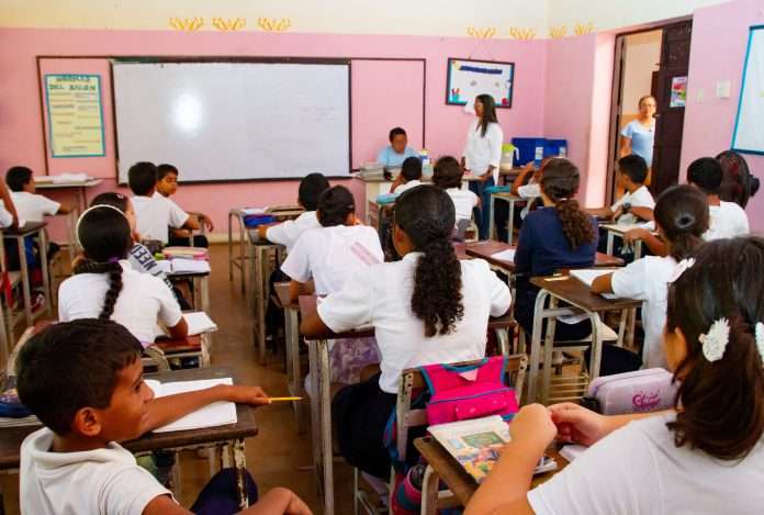 6 millones de estudiantes inician el año escolar 2026-2027