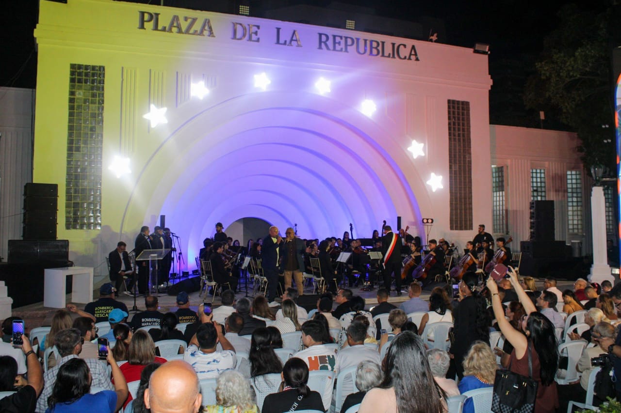 Alcalde Di Martino:»Con este concierto sinfónico la ciudad se reencontró con su música y su esperanza»