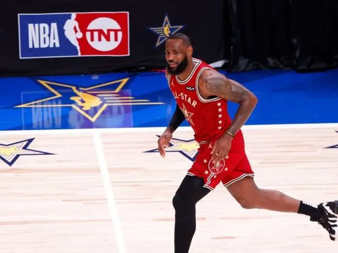 Una amistad y el deseo de ayudar llevaron a LeBron a Filadelfia
