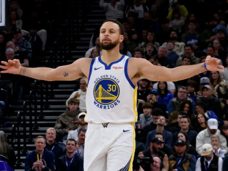 Stephen Curry quiere terminar su carrera con los Warriors