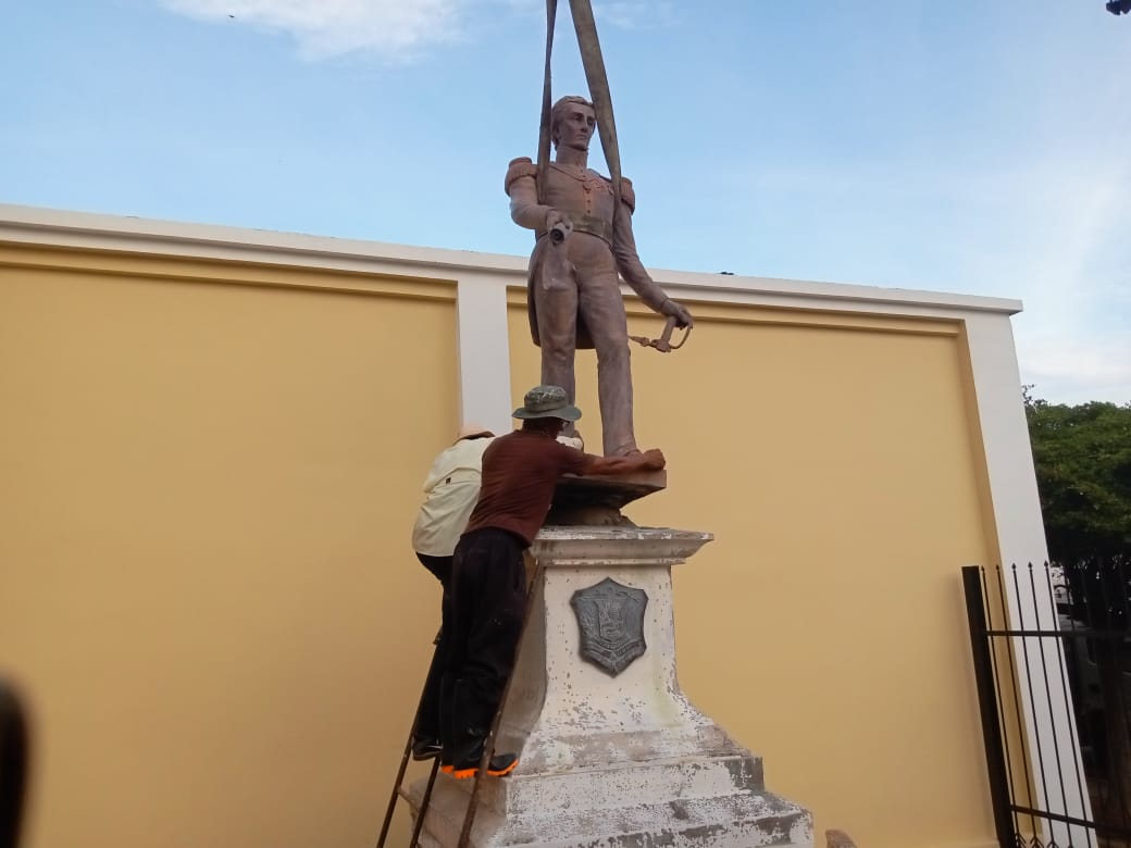 Rescate patrimonial: Regresa al Museo Urdaneta la primera estatua en honor a «El Brillante»