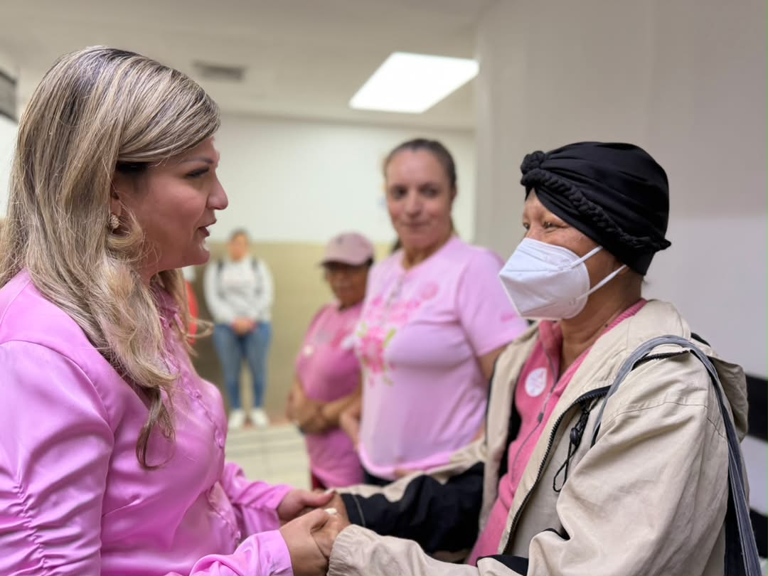 La primera dama Roselyn López de Caldera encabezó jornada de atención a pacientes oncológicos en el Zulia